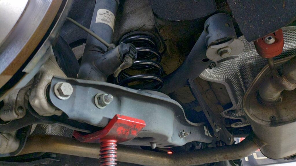 ティグアン：アイバッハダウンサス取付