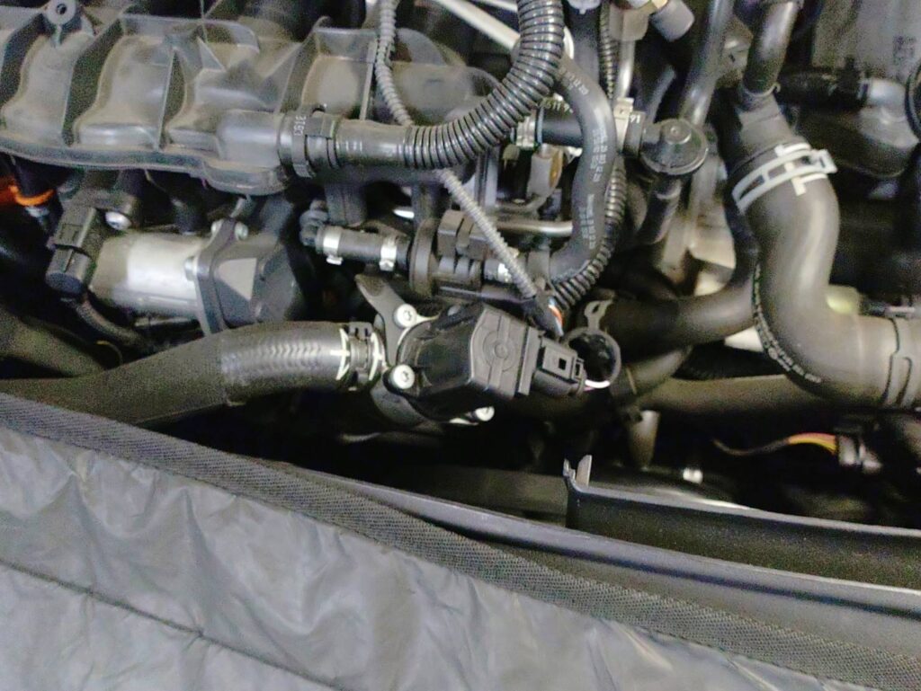 ゴルフ6R：FORGEディバータバルブ取付・レーシングライン・リアワイパーデリート取付