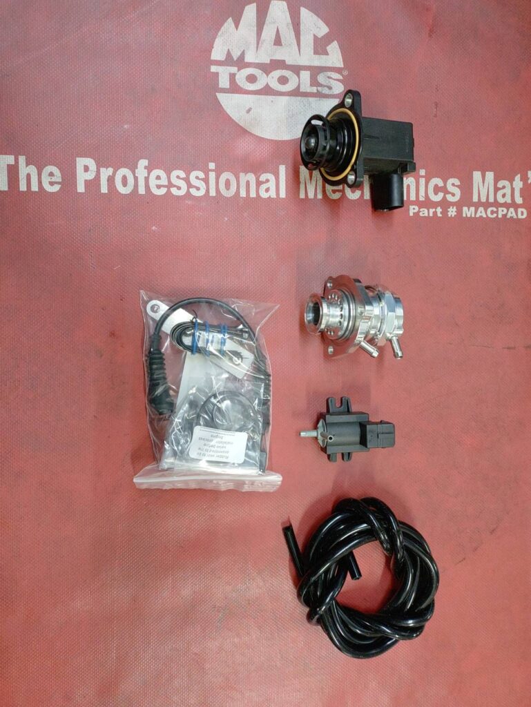 ゴルフ6R：FORGEディバータバルブ取付・レーシングライン・リアワイパーデリート取付