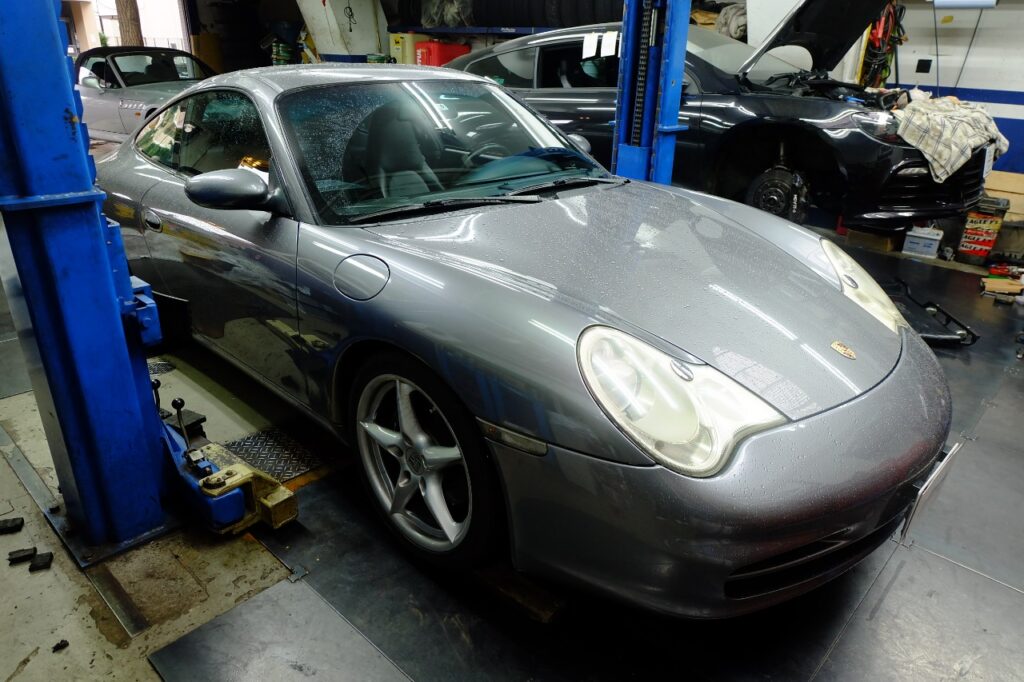 Porsche 996「KONI Active Shock ＋ アッパーマウント、ABSユニット」