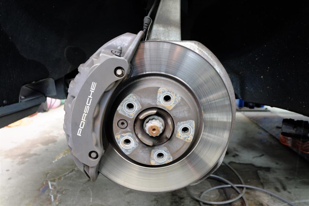 Porsche Cayenne「ブレーキローター、パット」