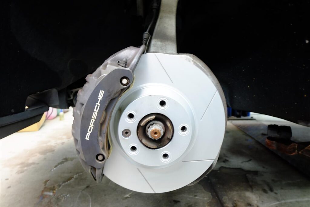 Porsche Cayenne「ブレーキローター、パット」