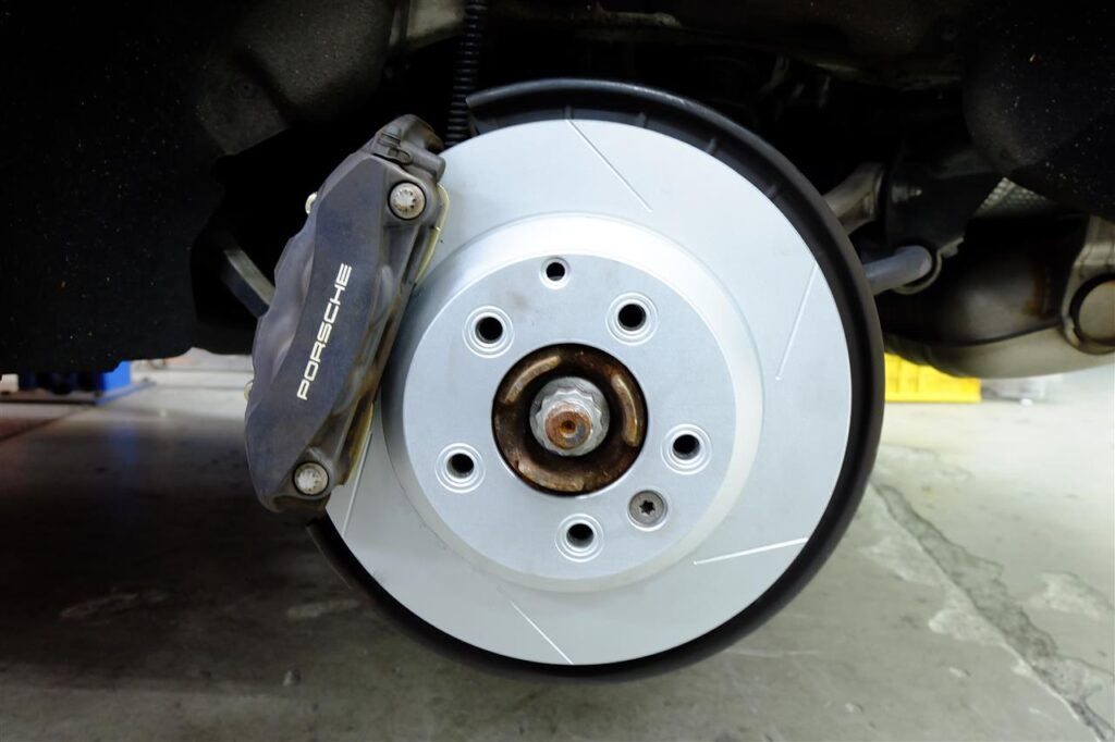 Porsche Cayenne「ブレーキローター、パット」